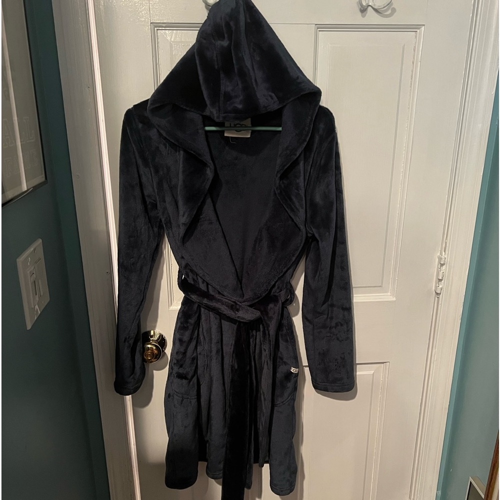 Ugg Bathrobe - image 1